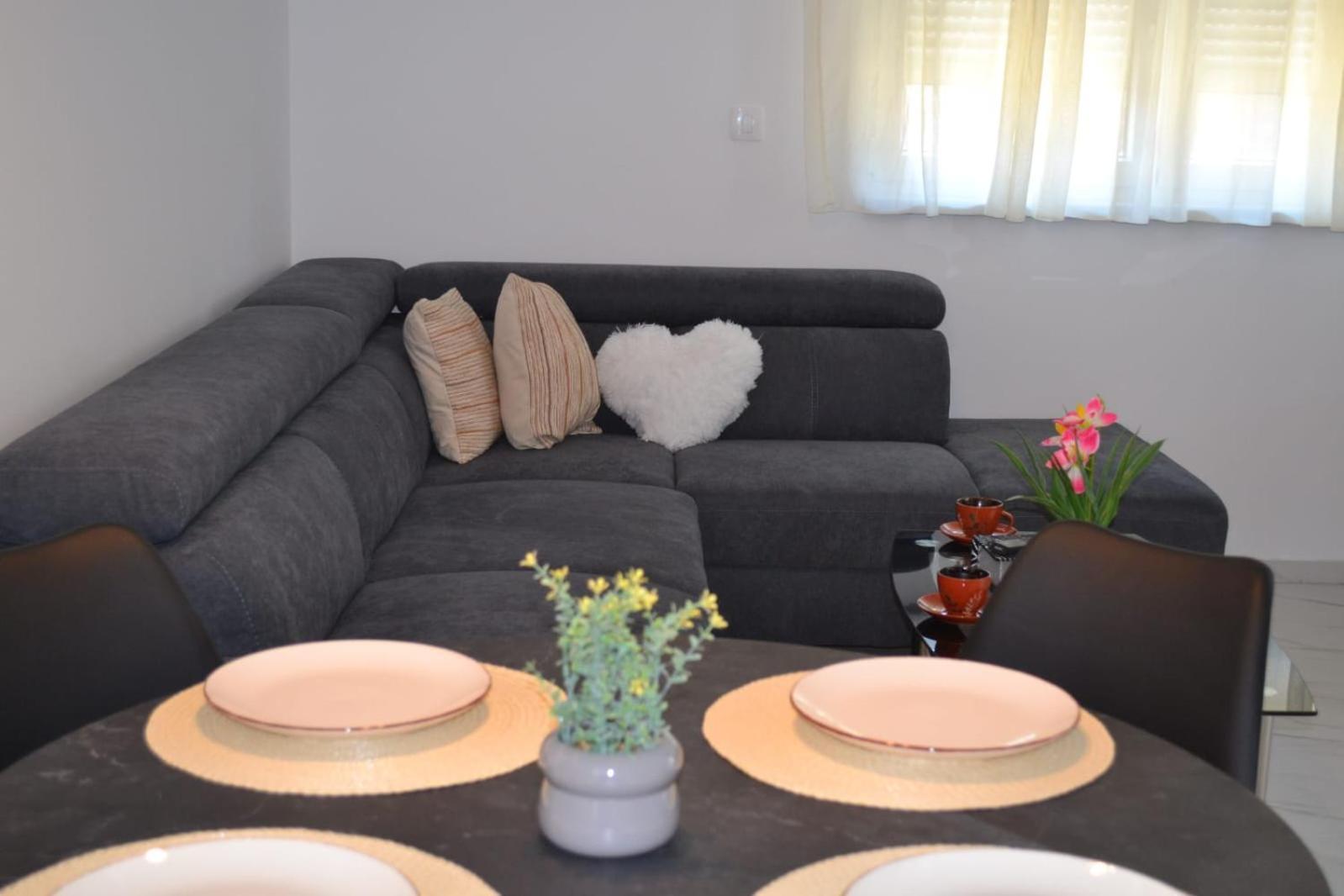 Apartment Cvit Trogir Luaran gambar